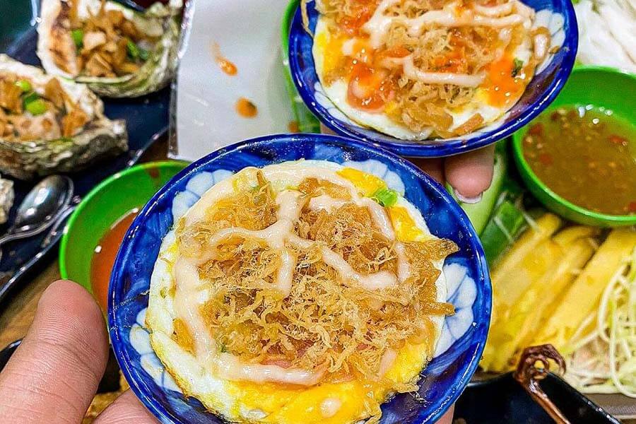 Tiệm trứng chén nướng được yêu thích ở Hà Nội