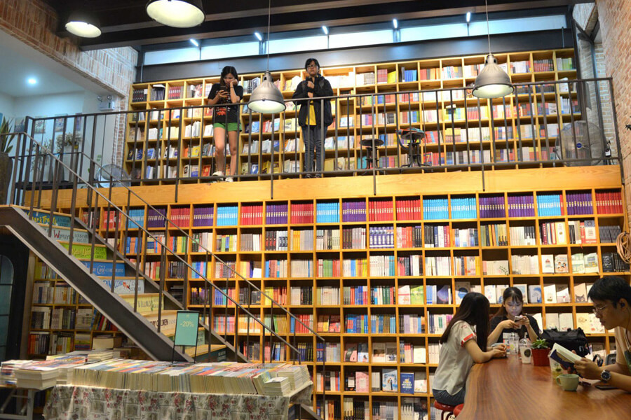 Quán cà phê sách có tiếng tại Hà Nội