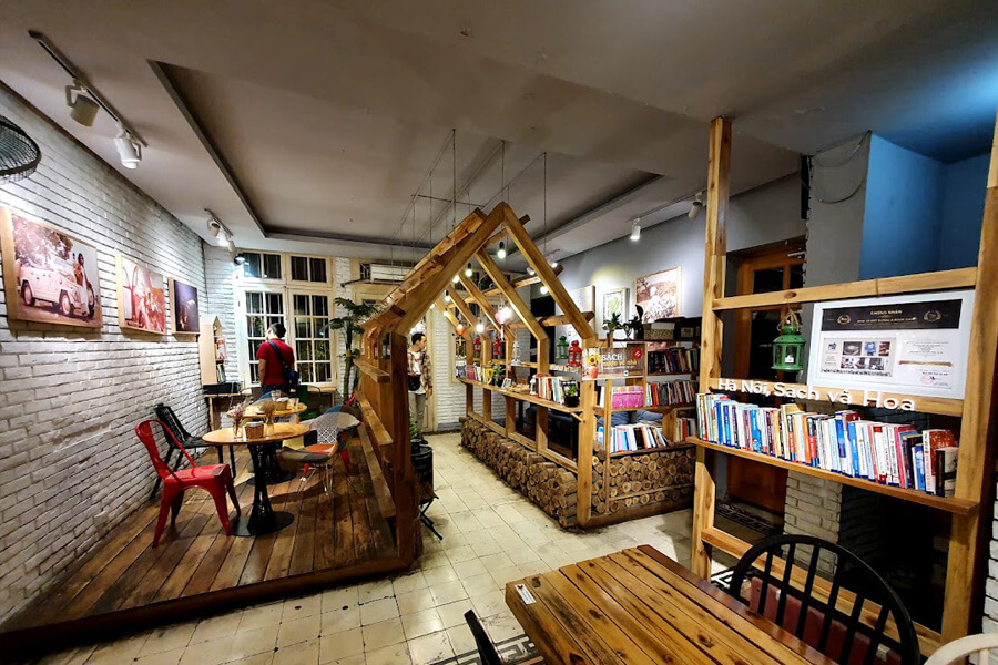 Tiệm cà phê sách giá rẻ tại Hà Nội