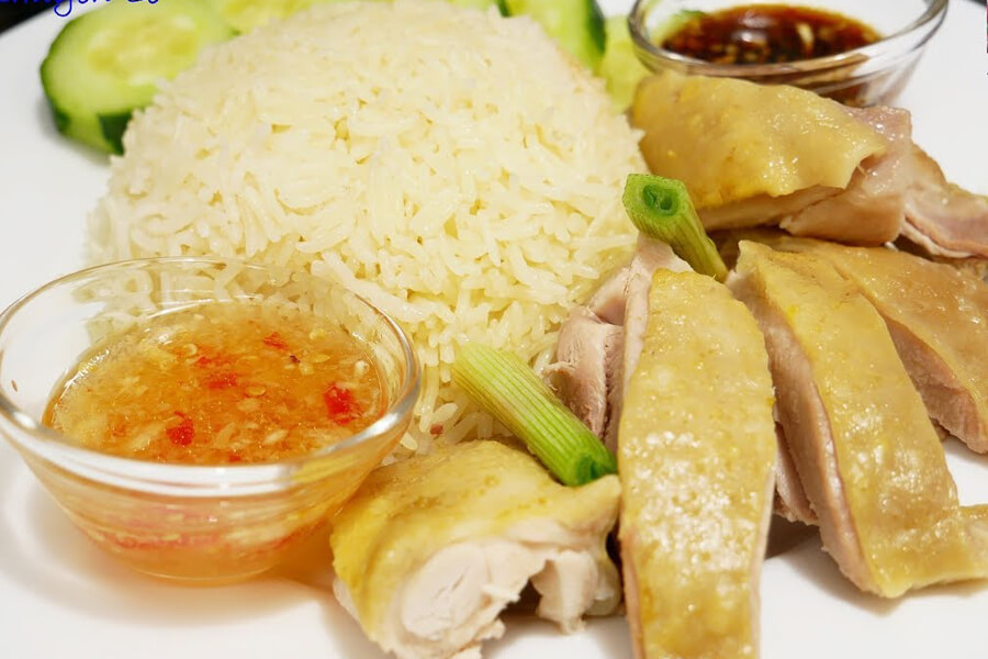Địa chỉ ăn cơm gà giá rẻ ở Hà Nội