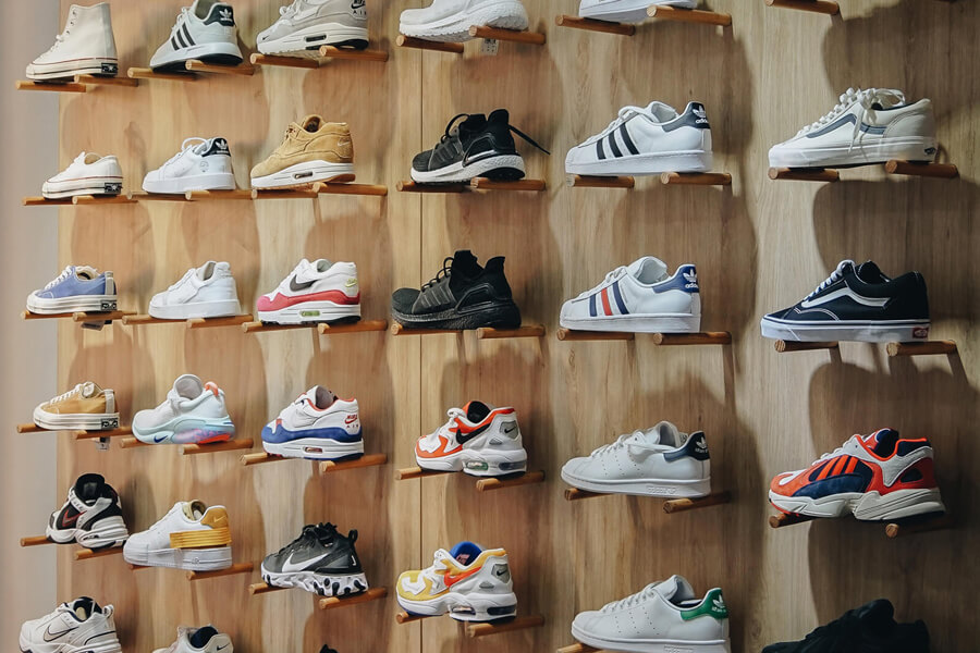Địa chỉ bán giày Sneaker chính hãng tại Hà Nội
