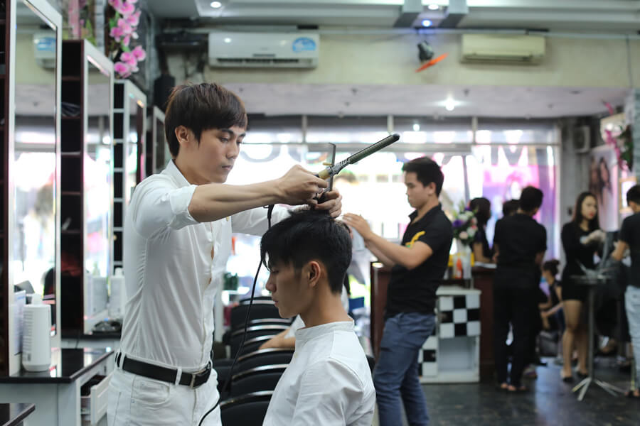 Đia chỉ học cắt tóc giá rẻ tại Hà Nội