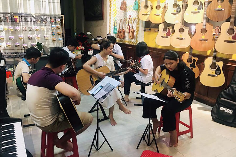 Địa chỉ học đàn guitar tại Hà Nội