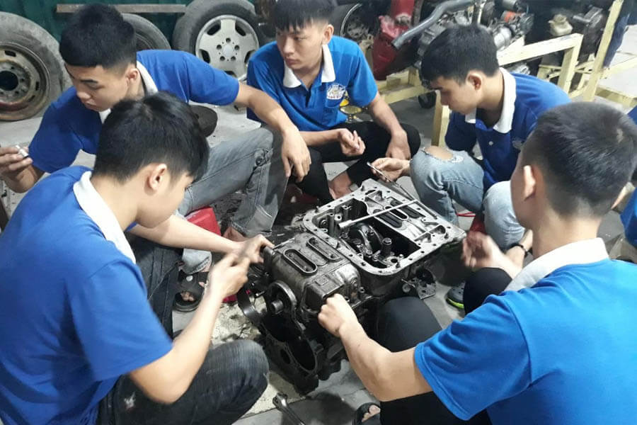 Trung tâm học sửa chữa ô tô hàng đầu tại Hà Nội