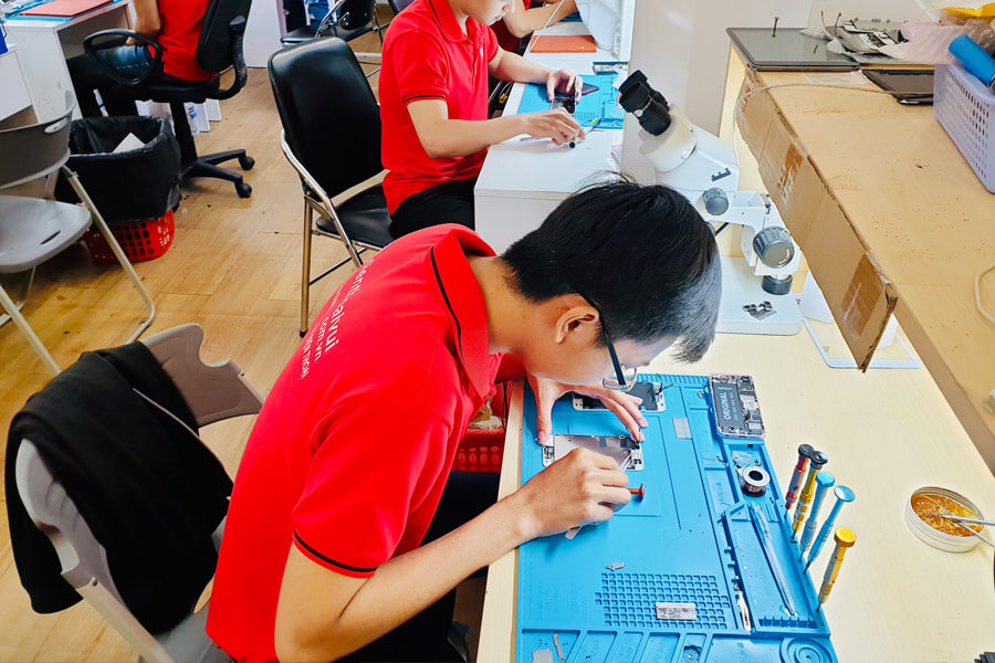 Nơi học sửa điện thoại chuyên nghiệp tại Hà Nội