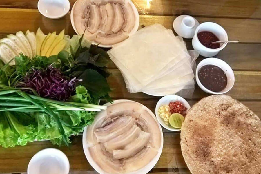 Quán bánh tráng cuốn thịt heo ngon ở Hà Nội