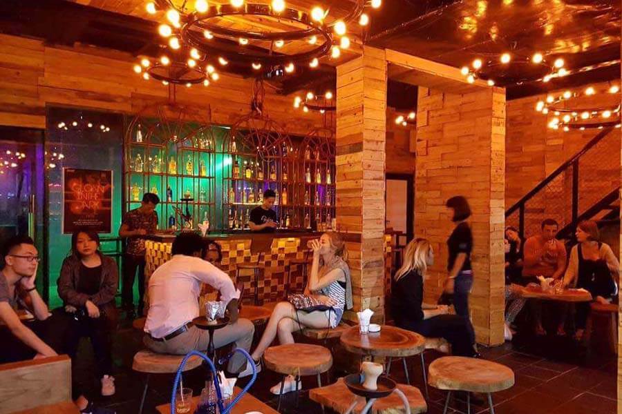 Quán bar hiện đại ở Hà Nội