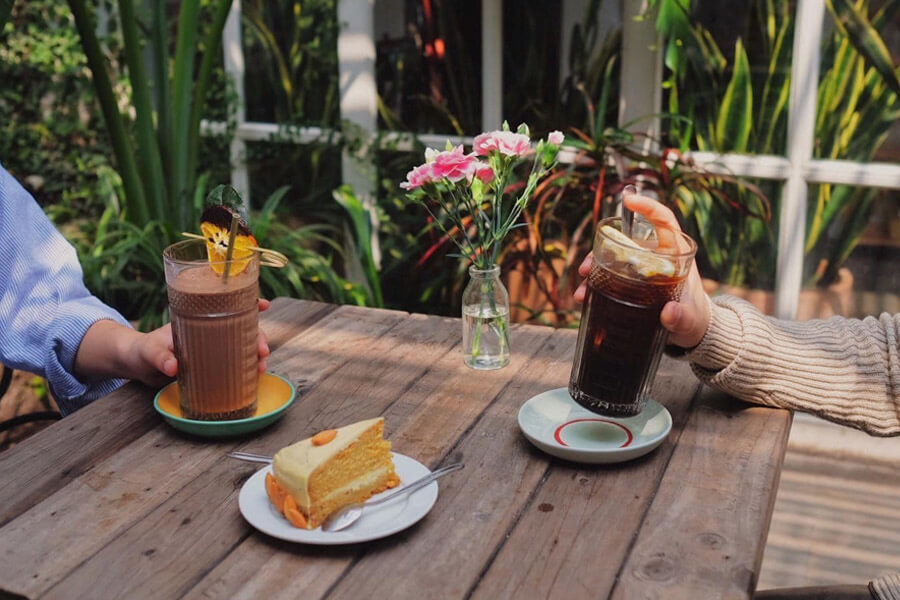 Quán cà phê bánh nổi tiếng tại Hà Nội