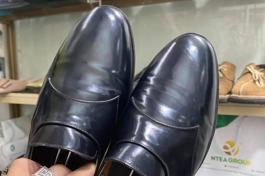 Chuyên sửa giày dép giá rẻ tại Hà Nội